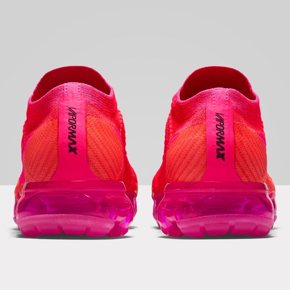 *RARE* Women’s Nike Vapormax Flyknit - Picture 4 of 4